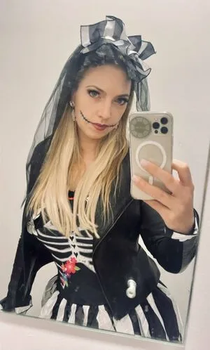 Emma Vardy Presenter OnlyFans Leaked Free Thumbnail Picture - #bY8y1Wj9PY