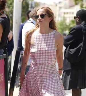 Emma Watson OnlyFans Leaked Free Thumbnail Picture - #TECwpg9Ao2