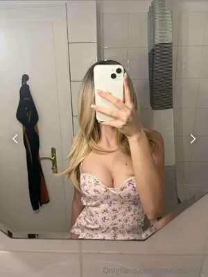 Emma White OnlyFans Leaked Free Thumbnail Picture - #WKsuyrlu97