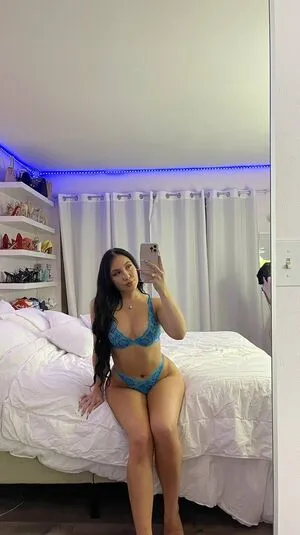 Emmaameera OnlyFans Leaked Free Thumbnail Picture - #w99uPUFDRj