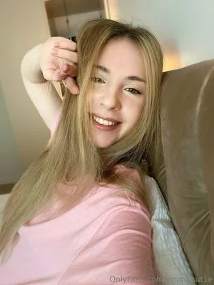 Emmacut1e OnlyFans Leaked Free Thumbnail Picture - #wbvW8GFLq5