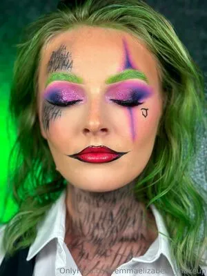 Emmaelizabeth Makeup OnlyFans Leaked Free Thumbnail Picture - #bSSZMEaSY9
