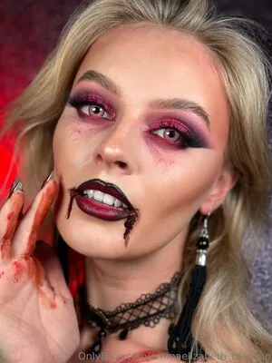 Emmaelizabeth Makeup OnlyFans Leaked Free Thumbnail Picture - #mkAbrdGUr3