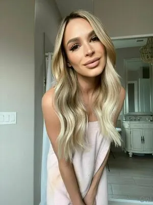 Emmahixofficial OnlyFans Leaked Free Thumbnail Picture - #D7xx21YrIb