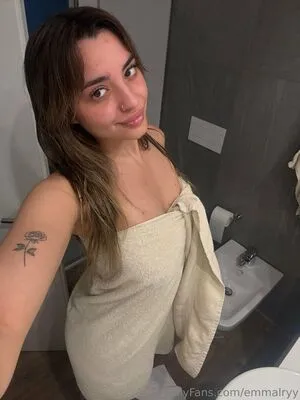 Emmalryy OnlyFans Leaked Free Thumbnail Picture - #DNOvn959R9