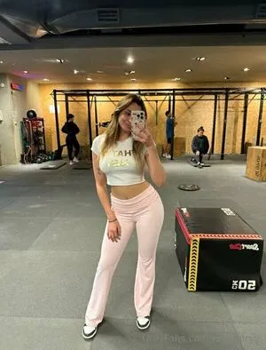 Emmalryy OnlyFans Leaked Free Thumbnail Picture - #lkwdMQ0NEe