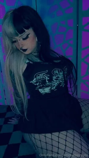 Emmamaybyte OnlyFans Leaked Free Thumbnail Picture - #fanfumm1zP