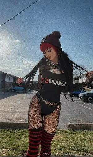 Emmamaybyte OnlyFans Leaked Free Thumbnail Picture - #mwZeZXwAGe