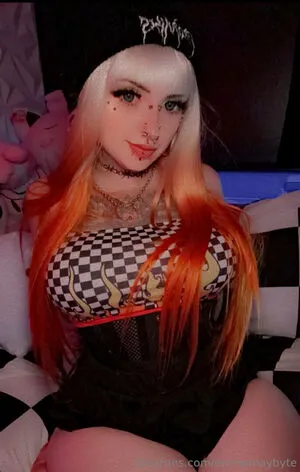 Emmamaybyte OnlyFans Leaked Free Thumbnail Picture - #nfAIIG04CN