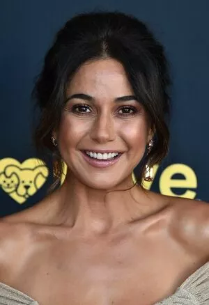 Emmanuelle Chriqui OnlyFans Leaked Free Thumbnail Picture - #DMbnYjglhy