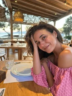 Emmanuelle Chriqui OnlyFans Leaked Free Thumbnail Picture - #hdlbQgGdeK