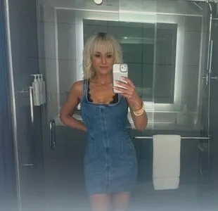 Emmanuelle Chriqui OnlyFans Leaked Free Thumbnail Picture - #wpeqMTTfrj