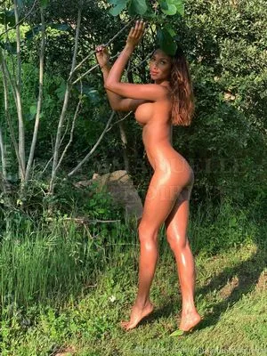 Emmanuelle Noire OnlyFans Leaked Free Thumbnail Picture - #EP8Ex7Atw3