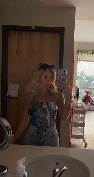 Emmanylese OnlyFans Leaked Free Thumbnail Picture - #5UAHg5ACBN