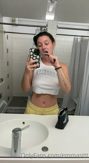 Emmasttt OnlyFans Leaked Free Thumbnail Picture - #1yKY4kv3mn