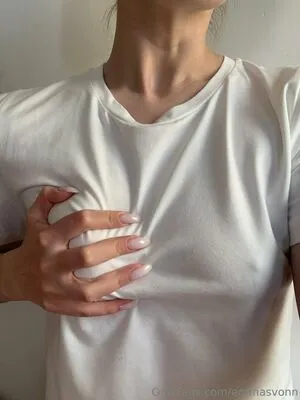 Emmasvonn OnlyFans Leaked Free Thumbnail Picture - #TSgWkY3szu