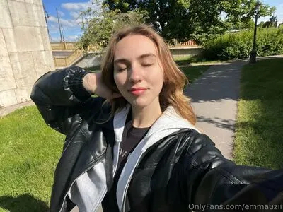 Emmauzi OnlyFans Leaked Free Thumbnail Picture - #RfXmuDYRun