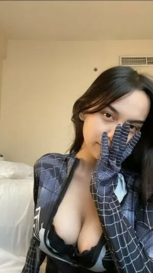 Emmavllryn OnlyFans Leaked Free Thumbnail Picture - #8NoU8t5eQ8