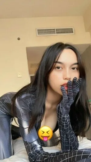Emmavllryn OnlyFans Leaked Free Thumbnail Picture - #sjmnoE2stV