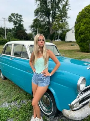 Emmaxbelle OnlyFans Leaked Free Thumbnail Picture - #accPeL5jI9