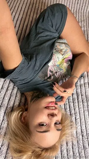 Emmaxxdolly OnlyFans Leaked Free Thumbnail Picture - #eMrz95mr93