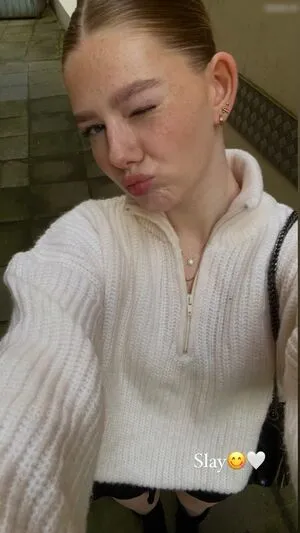 Emmazoeheynen OnlyFans Leaked Free Thumbnail Picture - #Na1LXxNw5M