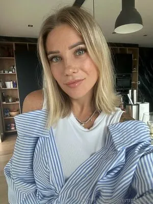 Emmeback OnlyFans Leaked Free Thumbnail Picture - #37xazuiBf2