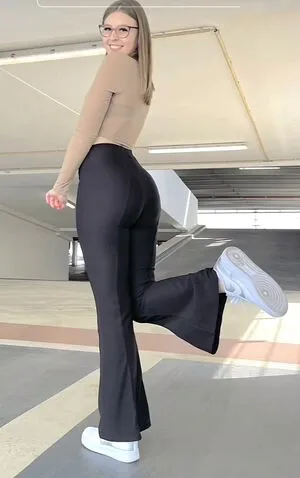 Emmi Krii OnlyFans Leaked Free Thumbnail Picture - #HFOZEAHzjg