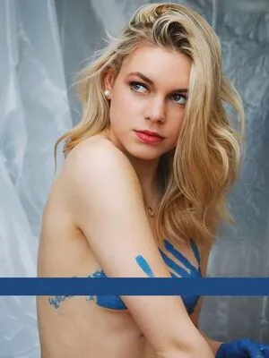 Emmi Schmidt OnlyFans Leaked Free Thumbnail Picture - #kfyHIQ5xUu