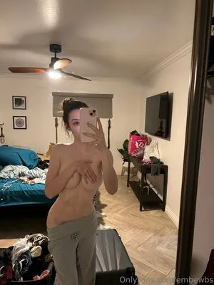 Emmia OnlyFans Leaked Free Thumbnail Picture - #OdMEMkFHC4