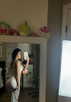 Emmie OnlyFans Leaked Free Thumbnail Picture - #26k1uZASIO