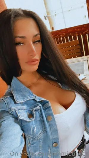 Emmietinker OnlyFans Leaked Free Thumbnail Picture - #eSLPTY1UYg