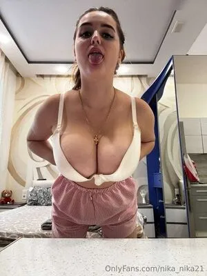Emmika OnlyFans Leaked Free Thumbnail Picture - #ZabREp96A0