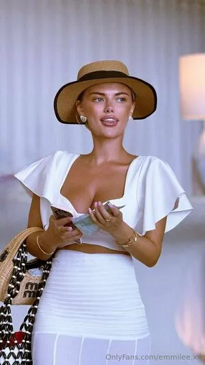 Emmilee Xx OnlyFans Leaked Free Thumbnail Picture - #Fk0S4oA2Vc