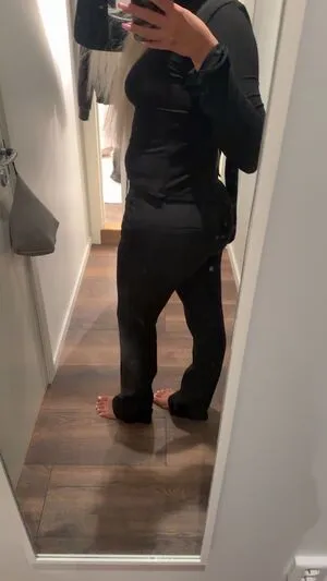 Emmisspemmis OnlyFans Leaked Free Thumbnail Picture - #DUKSHg3eCq