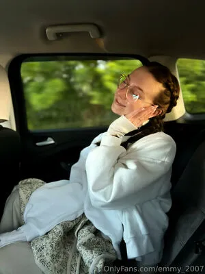 Emmy OnlyFans Leaked Free Thumbnail Picture - #FurHDm5WA3