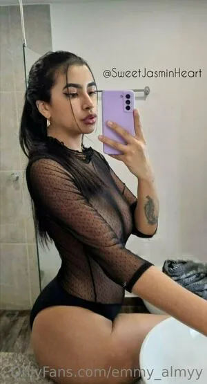 Emmy Almyy OnlyFans Leaked Free Thumbnail Picture - #989nF5Pad2