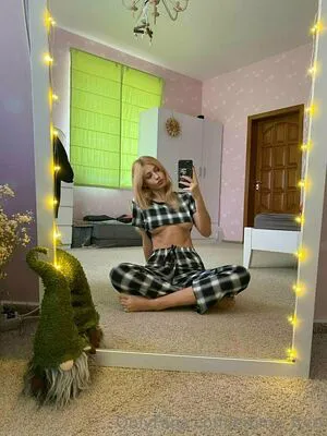 Emmy Almyy OnlyFans Leaked Free Thumbnail Picture - #tbU6dj1rRI