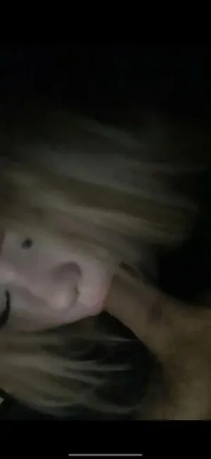 Emmy Moore OnlyFans Leaked Free Thumbnail Picture - #9UUP5J6pso