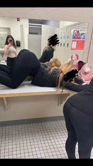 Emmy Moore OnlyFans Leaked Free Thumbnail Picture - #gE7Seh9ENC