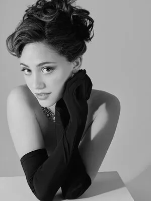 Emmy Rossum OnlyFans Leaked Free Thumbnail Picture - #0fY2c4eXt0