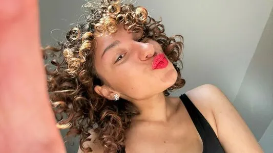 Emmy Tifrit OnlyFans Leaked Free Thumbnail Picture - #qAMMGipsHN