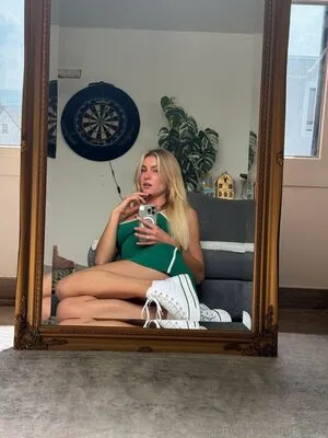 Emmyfeetandsocks OnlyFans Leaked Free Thumbnail Picture - #40FpAUXSfi