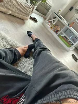 Emmyfeetandsocks OnlyFans Leaked Free Thumbnail Picture - #WoFm2a9OwO