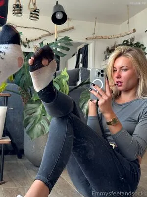 Emmysfeetandsocks OnlyFans Leaked Free Thumbnail Picture - #5ErWW5kg04