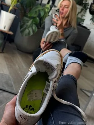 Emmysfeetandsocks OnlyFans Leaked Free Thumbnail Picture - #61z2rf3TN3