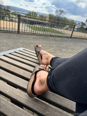 Emmysfeetandsocks OnlyFans Leaked Free Thumbnail Picture - #CatNH0K6OZ