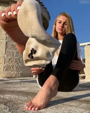 Emmysfeetandsocks OnlyFans Leaked Free Thumbnail Picture - #IMwR0baspI