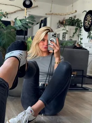 Emmysfeetandsocks OnlyFans Leaked Free Thumbnail Picture - #IynnWraXEA