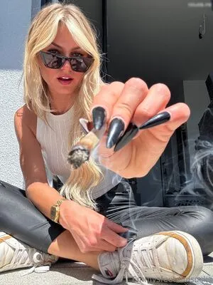 Emmysfeetandsocks OnlyFans Leaked Free Thumbnail Picture - #KTFhrXWD25